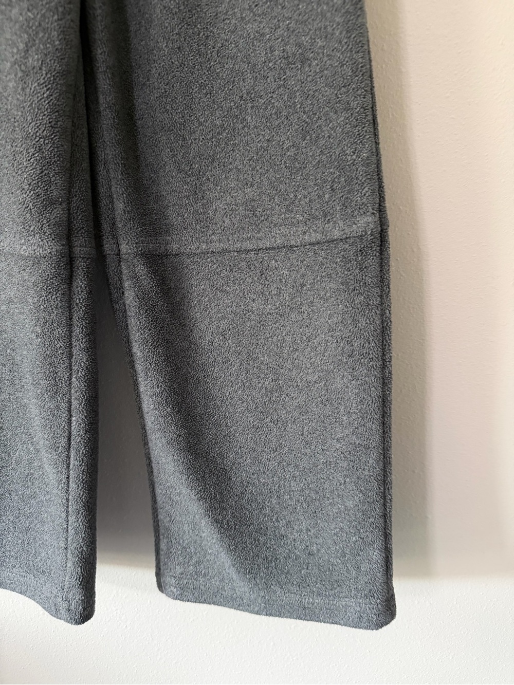 Janie and Jack Boys Gray Fleece Wide Leg Lounge Pants Size 5 Cozy Pull On - Picture 3 of 6